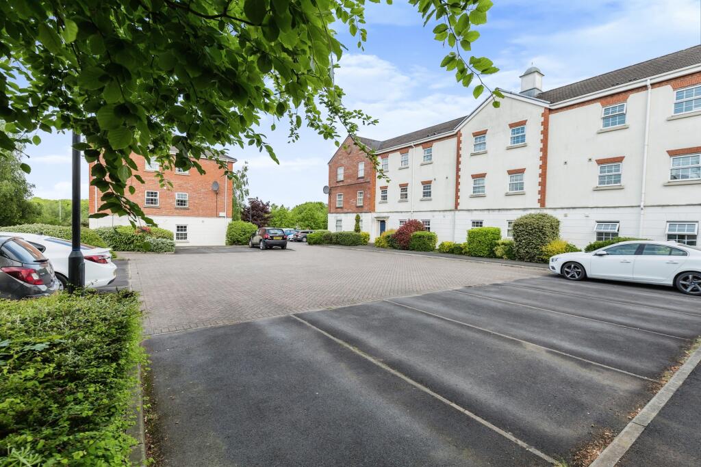 2 bedroom apartment for sale in Denham Wood Close, Chorley, PR7