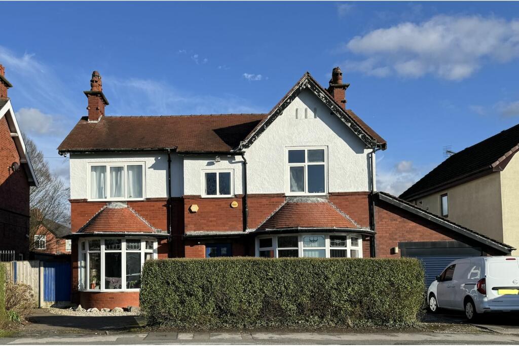 5 bedroom detached house for sale in Pedders Lane, Preston, PR2
