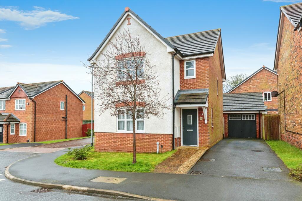 3 bedroom detached house for sale in Sanderling Way, Preston, PR4