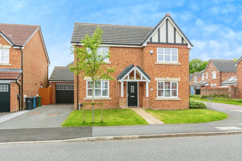 4 bedroom detached house for sale in Sanderling Way, Preston, PR4