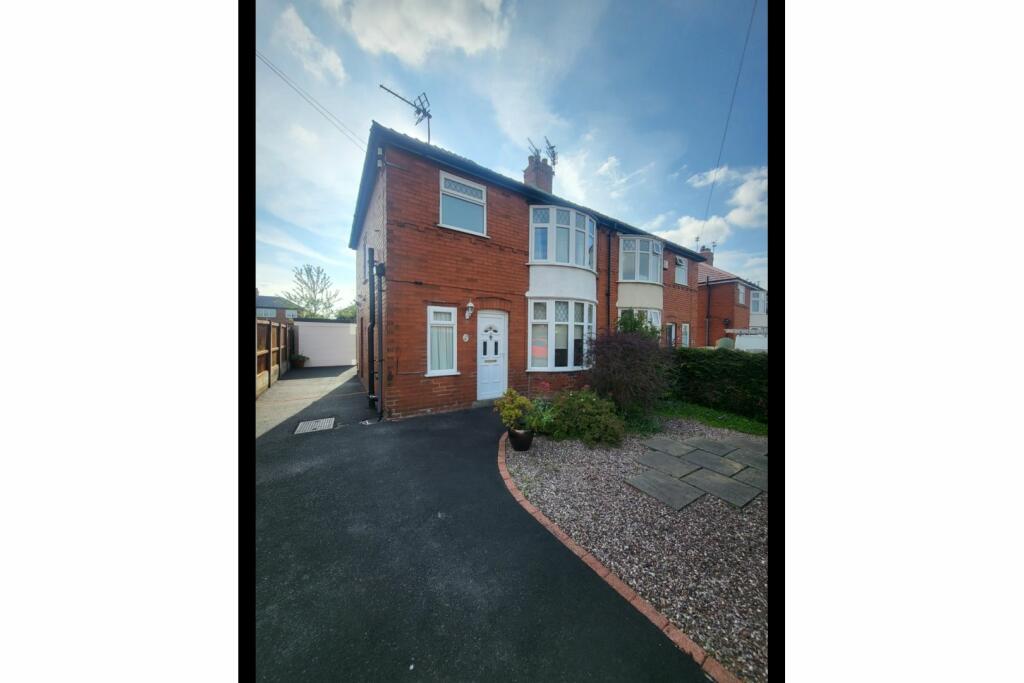 3 bedroom semidetached house for sale in Elm Avenue, Preston, PR2