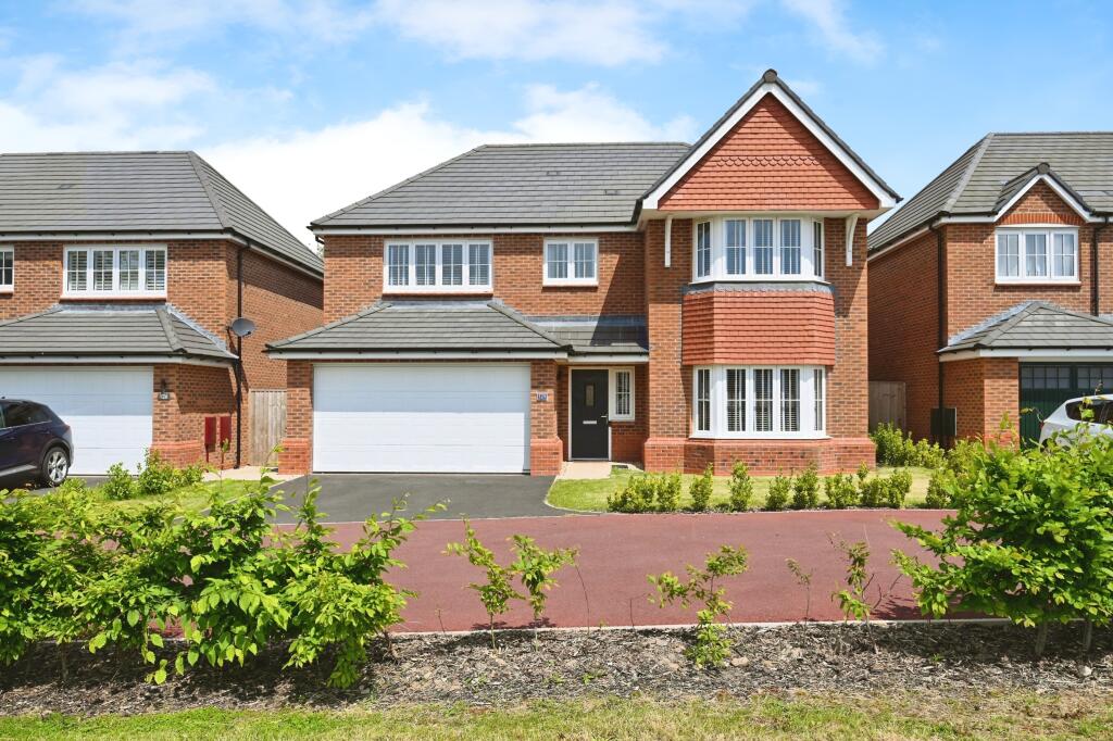 4 bedroom detached house for sale in The Ridings, Preston, PR3