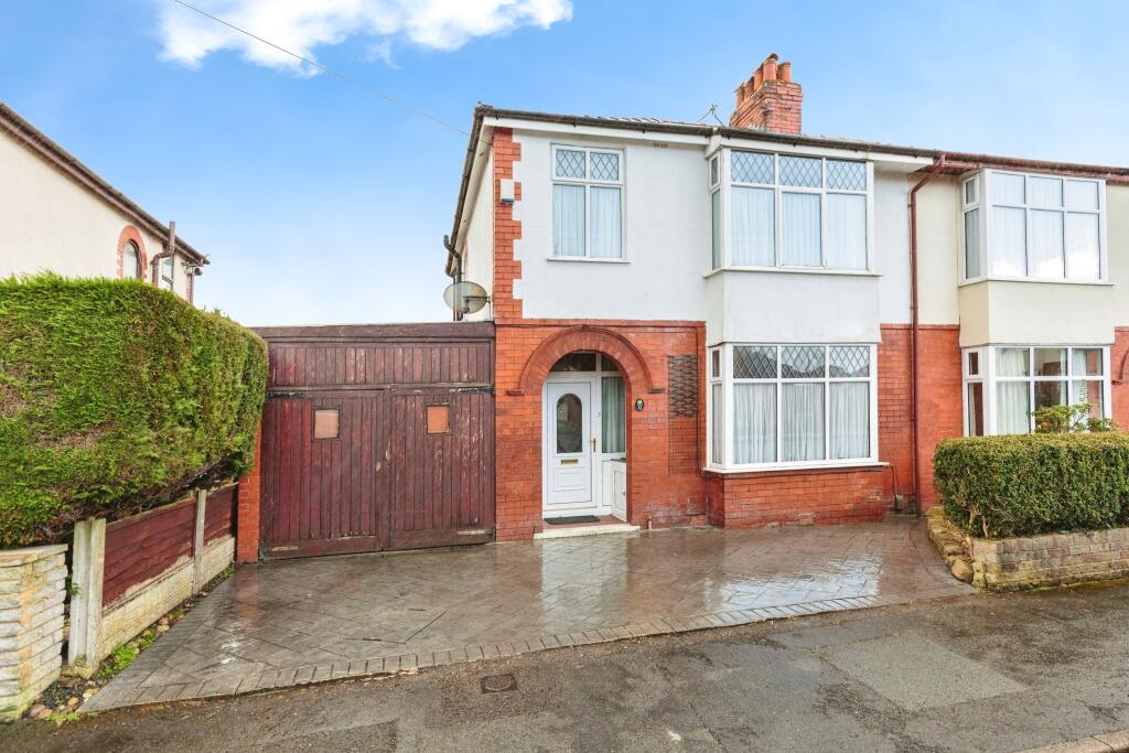 Main image of property: Beechwood Avenue, Fulwood, Preston, PR2