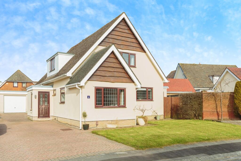 Main image of property: Hedge Row, Preston, PR4