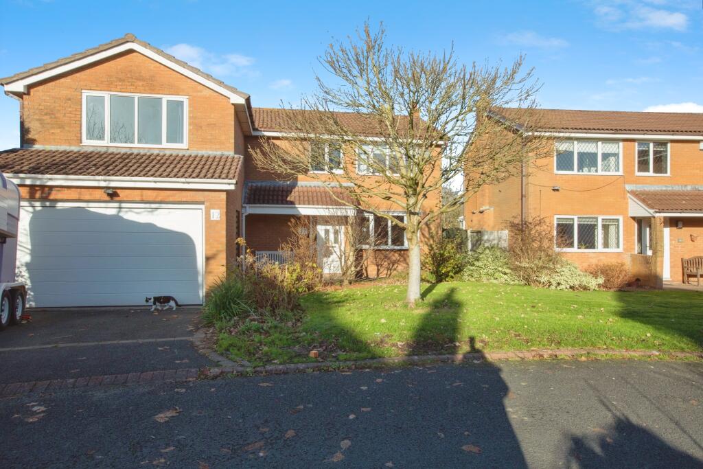 Main image of property: Higher Greenfield, Preston, PR2