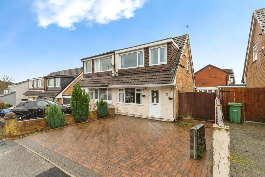 Main image of property: Pendle Road, Clayon-Le-Woods, Leyland, PR25