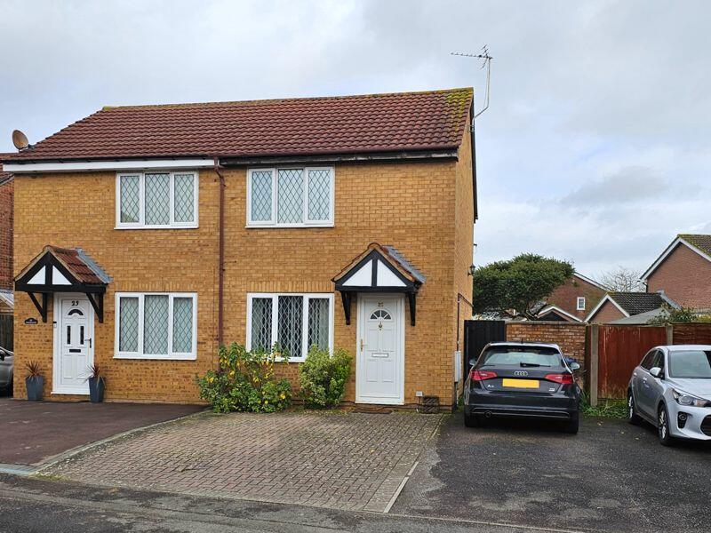 2 bedroom semi-detached house for rent in Mary Rose Avenue, Gloucester, GL3