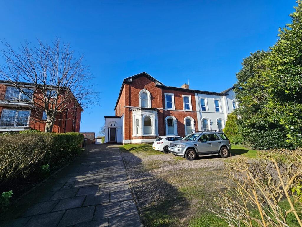 Main image of property: 27 Queens Road , Merseyside, Southport, PR9