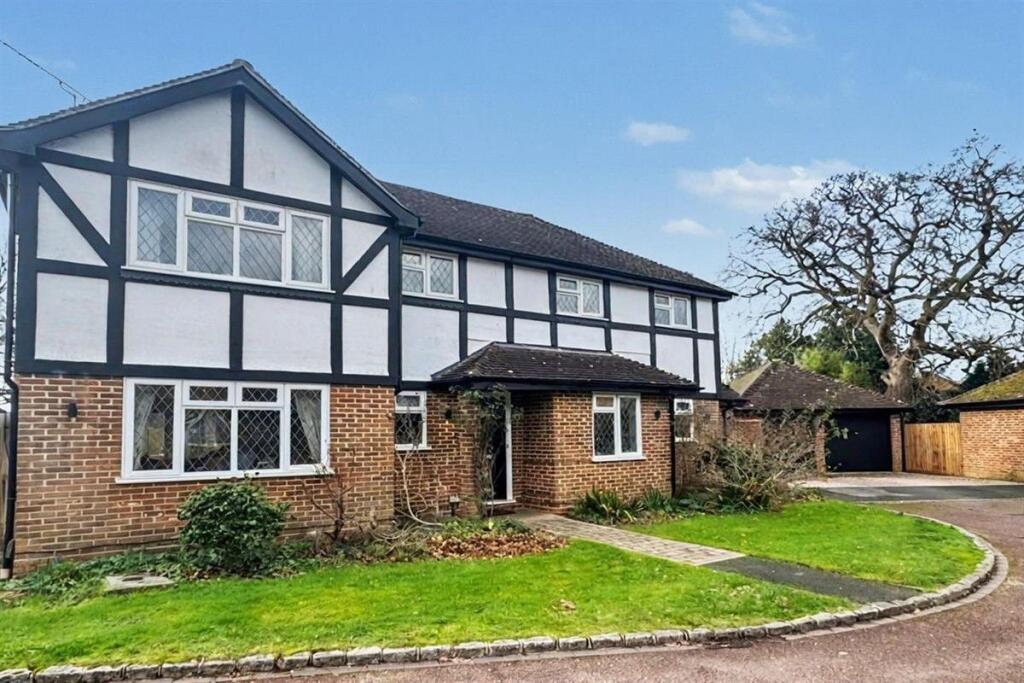 Main image of property: Randall Mead, Binfield