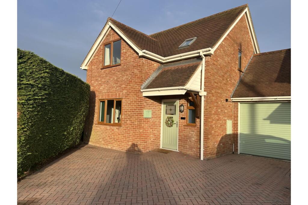 Main image of property: Henwick Lane, Thatcham, RG18