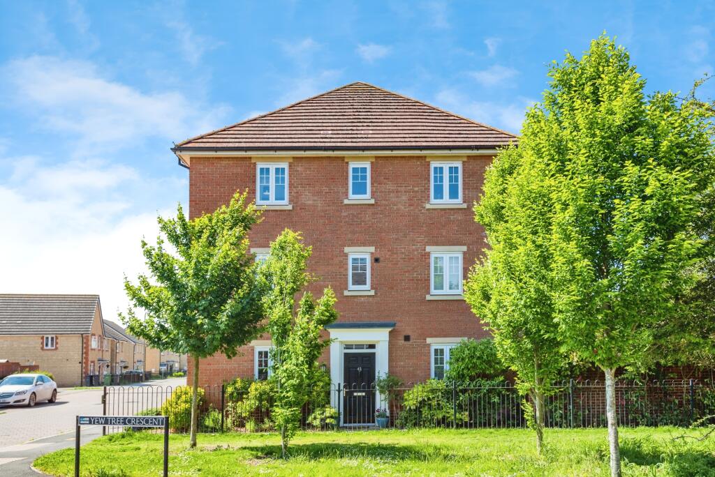 3 bedroom semidetached house for sale in Blackthorn Road, Didcot, OX11