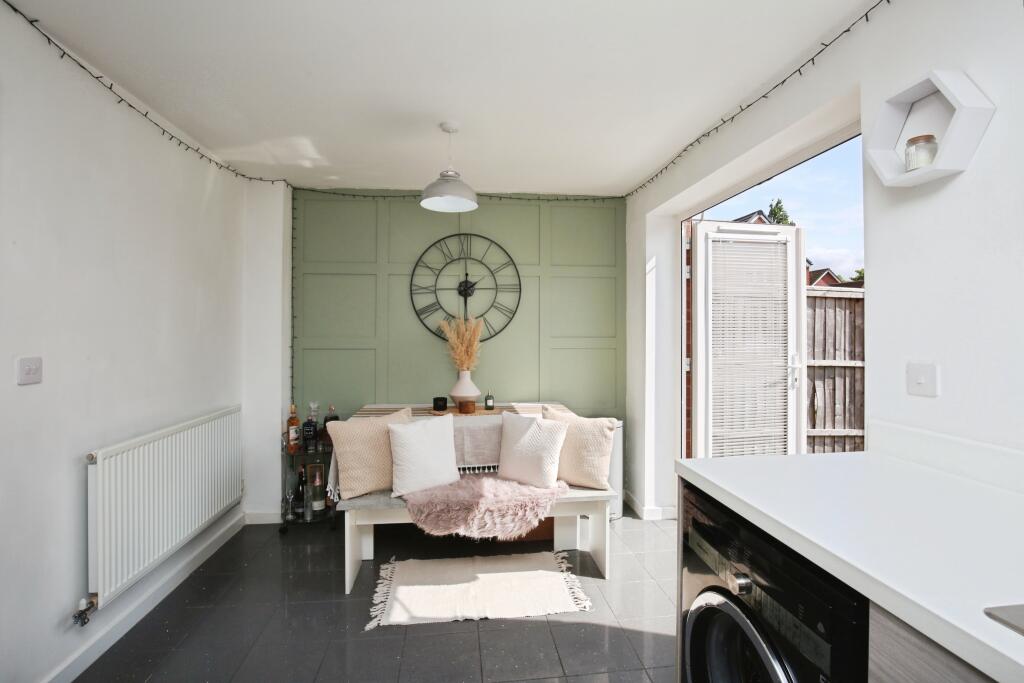 Main image of property: The Hawthorns, Abingdon, OX14