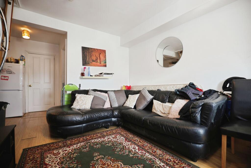 Main image of property: West Street, Banbury, OX16
