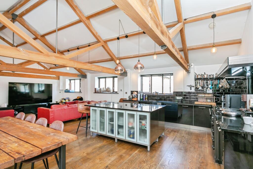 Main image of property: Heyford Road, Bicester, OX25