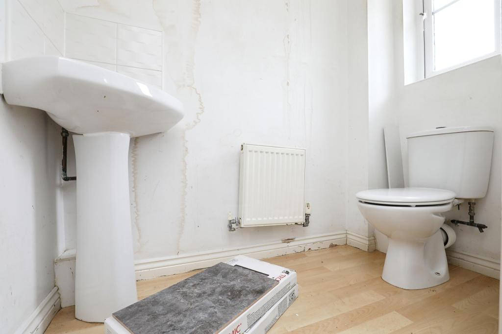 3 bedroom semidetached house for sale in Cottingham Drive, Cardiff, CF23