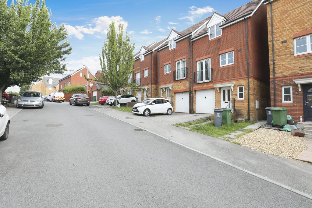 3 bedroom semidetached house for sale in Cottingham Drive, Cardiff, CF23