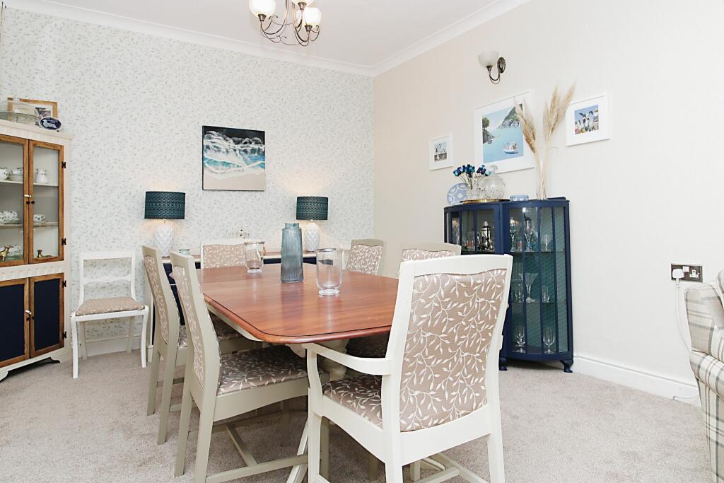 4 bedroom terraced house for sale in Woodlands Road, Barry, CF62