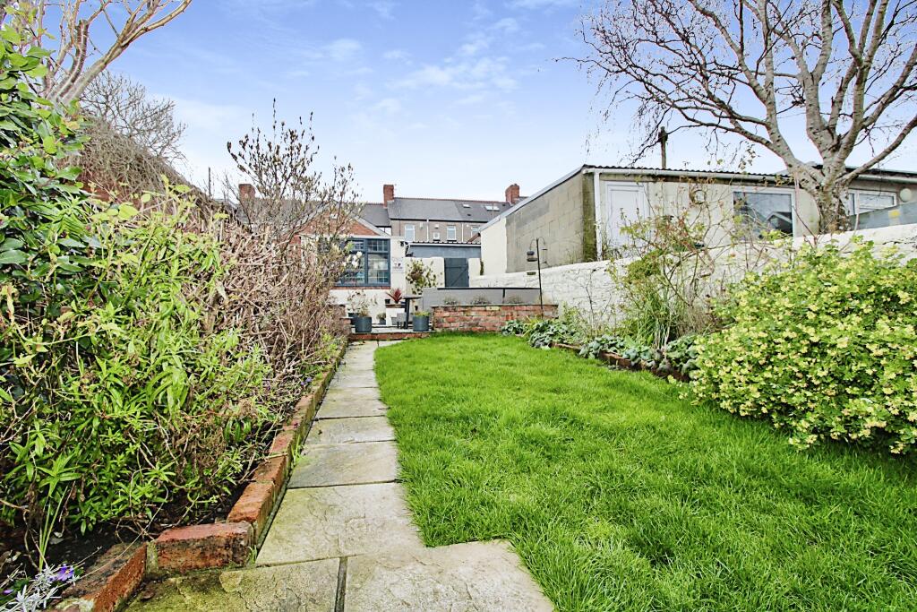 4 bedroom terraced house for sale in Woodlands Road, Barry, CF62