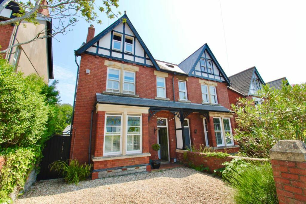 4 bedroom semidetached house for sale in Westbourne Road, Penarth, CF64