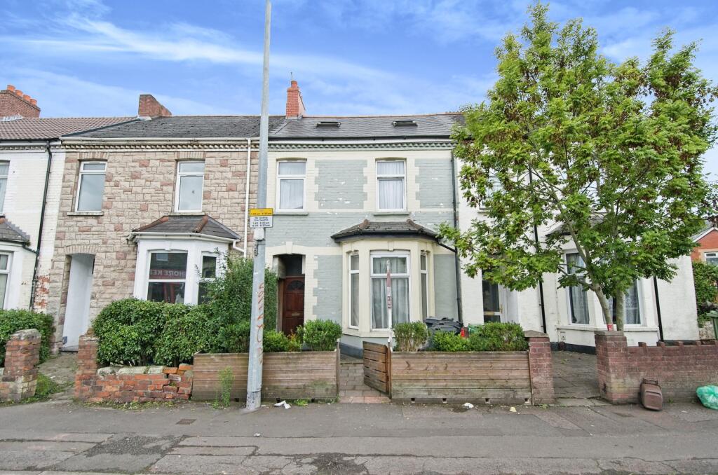 2 bedroom apartment for sale in Penarth Road, Cardiff, CF11