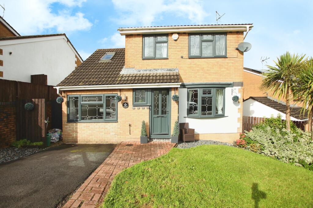 3 bedroom detached house for sale in Parc Bryn Derwen, Pontyclun, CF72