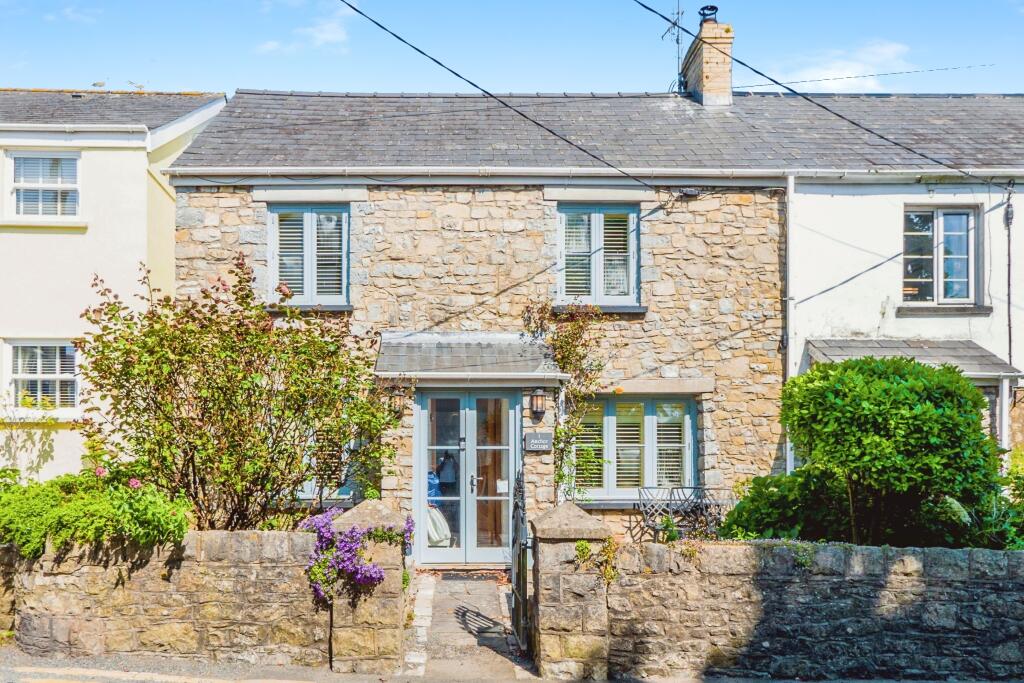 3 bedroom semidetached house for sale in Colhugh Street, Llantwit