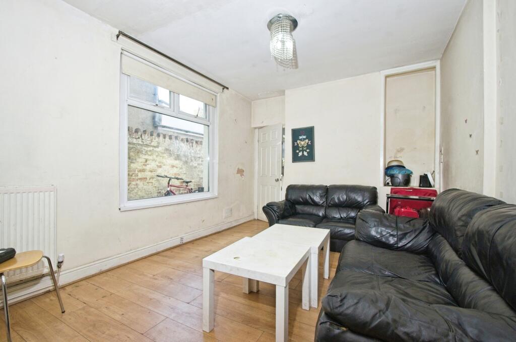 Additional property image - Glenroy Street, Cardiff, CF24