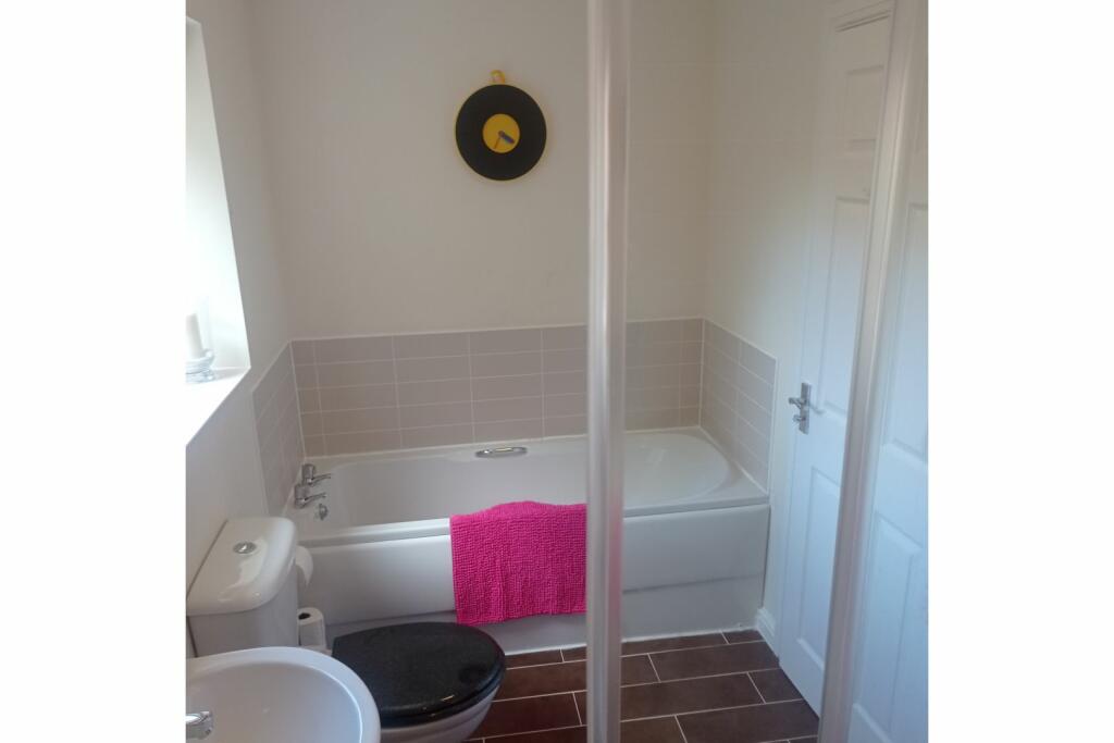 Additional property image - Meadow Way, Pontyclun, CF72