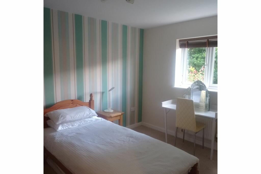 Additional property image - Meadow Way, Pontyclun, CF72
