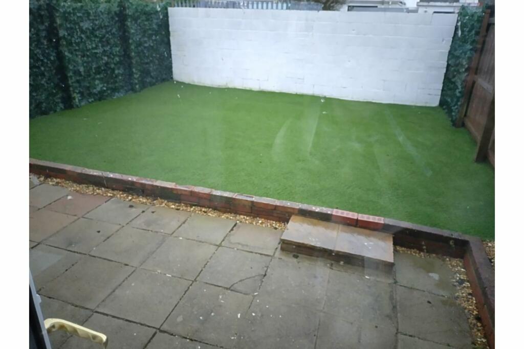 Additional property image - Meadowcroft, Rhoose, CF62