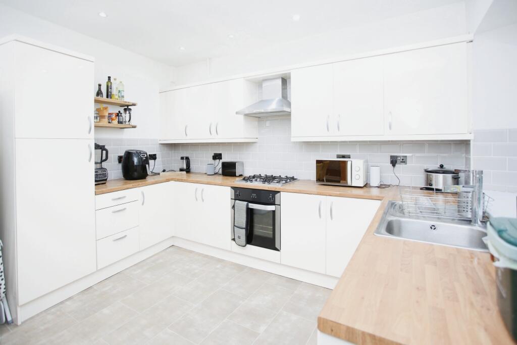Additional image 15 of Llantrisant Road, Pontypridd, CF37