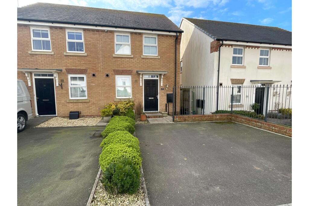Main image of property: Beaconsfield, Cowbridge, CF71