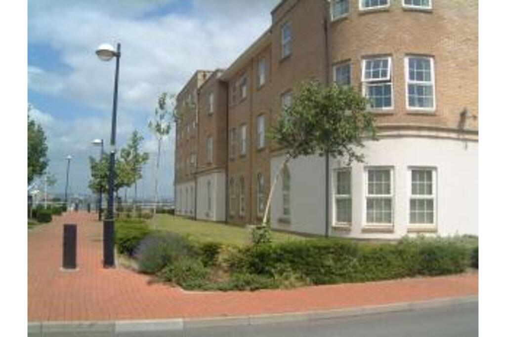 Main image of property: Llwyn Passat, Penarth, CF64