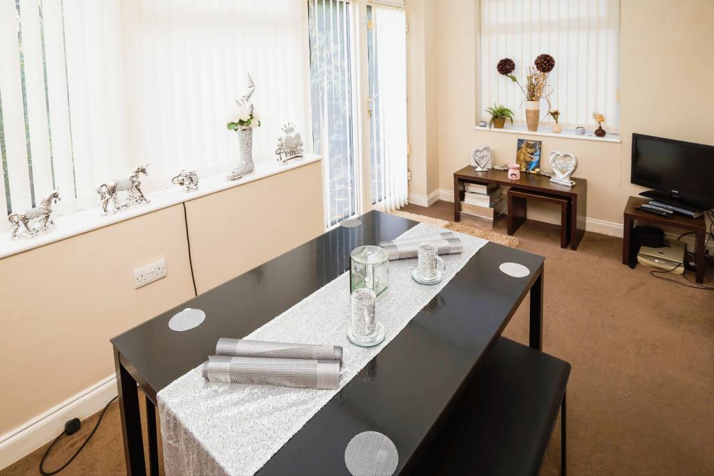 3 bedroom detached house for sale in St. Davids Drive, Deeside, CH5