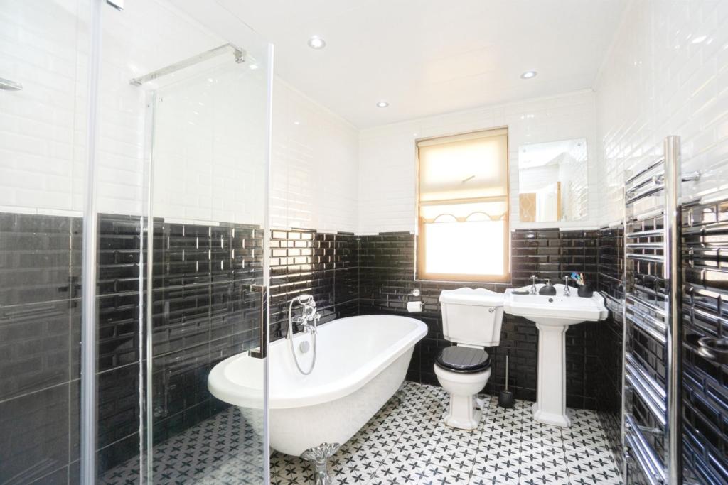 4 bedroom semidetached house for sale in Liscard Road, Wallasey