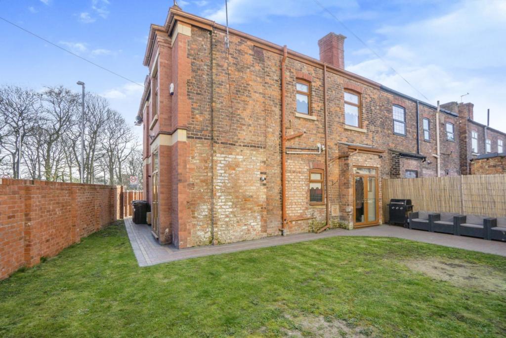 4 bedroom semidetached house for sale in Liscard Road, Wallasey, Wirral, CH44