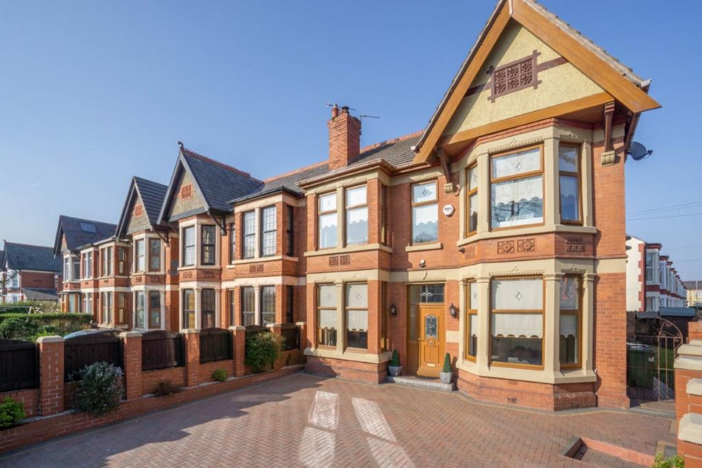 4 bedroom semidetached house for sale in Liscard Road, Wallasey