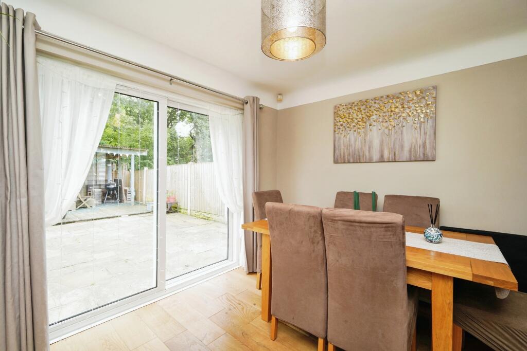 Additional property image - Dibbins Hey, Wirral, CH63