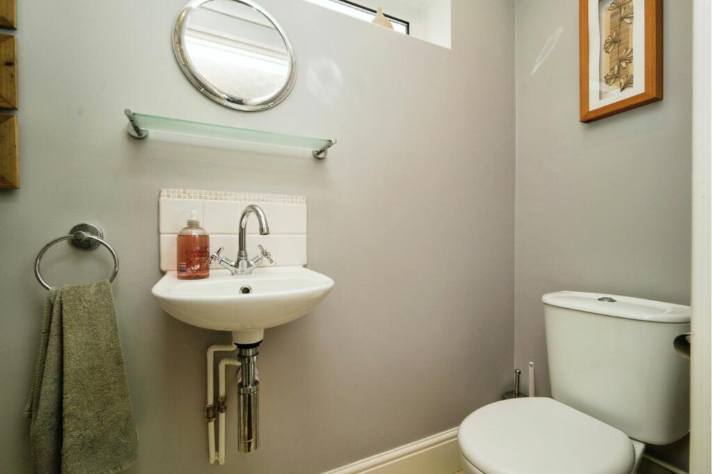 Additional property image - Dibbins Hey, Wirral, CH63