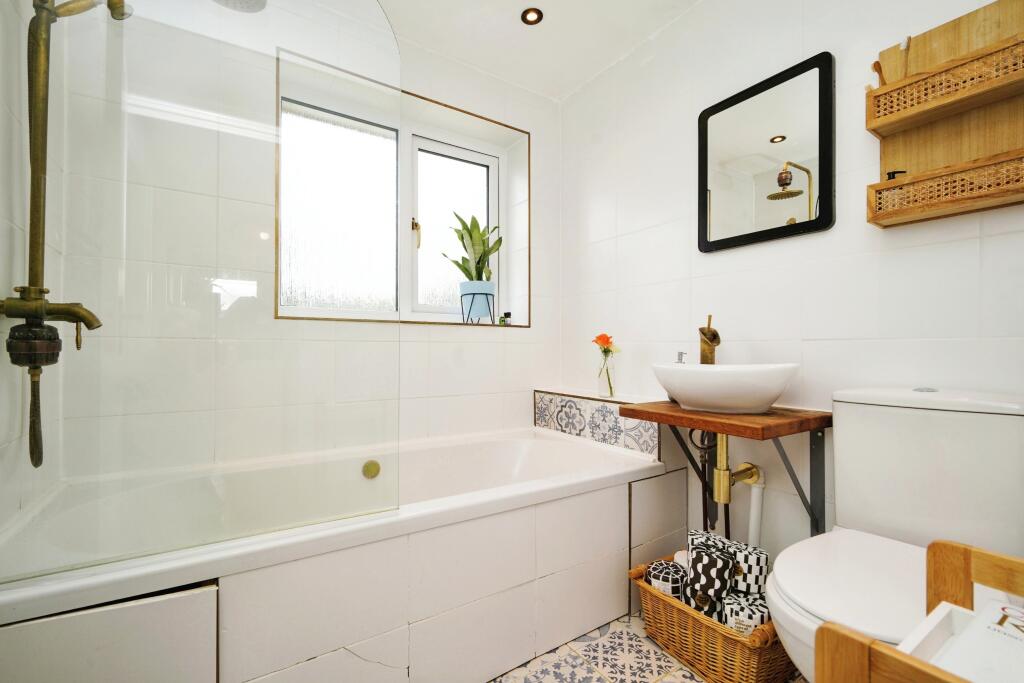 Additional property image - Carlton Close, Neston, CH64