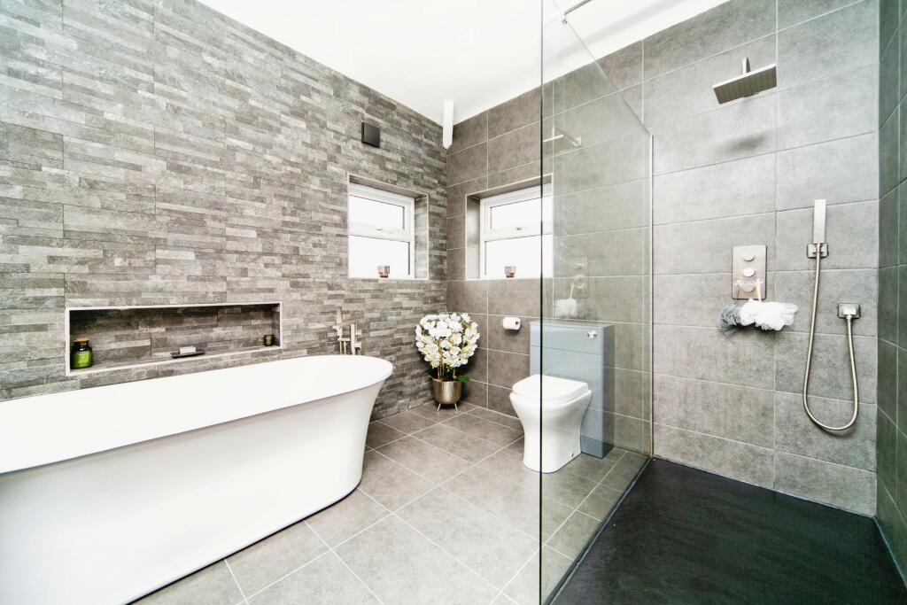 Additional property image - Carlett Boulevard, Wirral, CH62