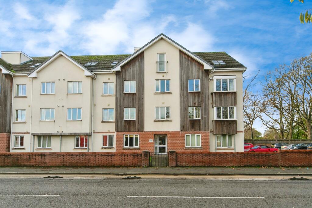 Main image of property: 44 New Chester road, wirral, CH62