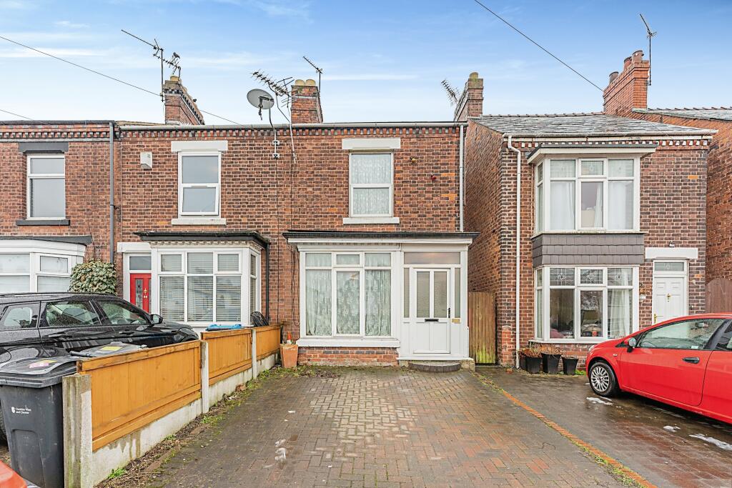 3 bedroom end of terrace house for sale in Vicars Cross Road, Chester, CH3