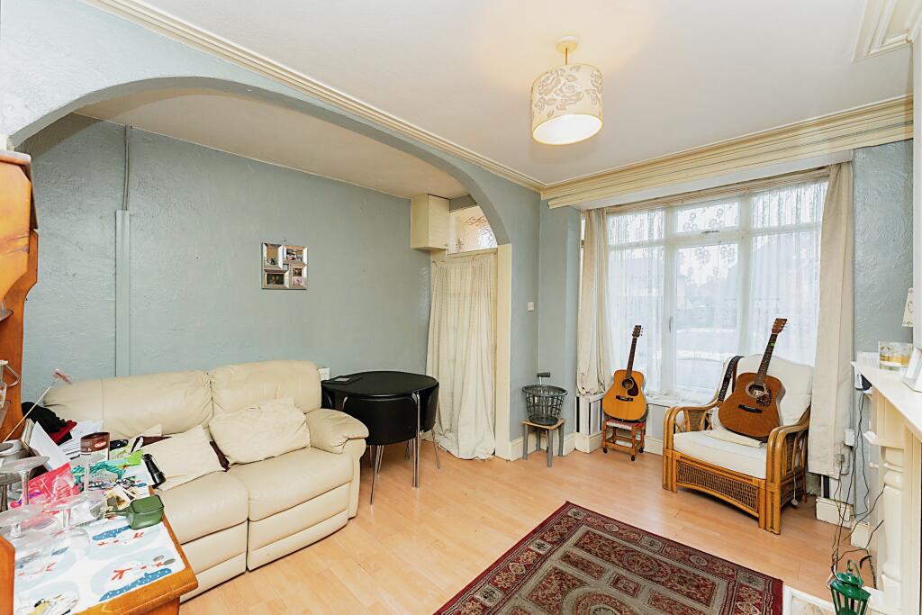 3 bedroom end of terrace house for sale in Vicars Cross Road, Chester, CH3