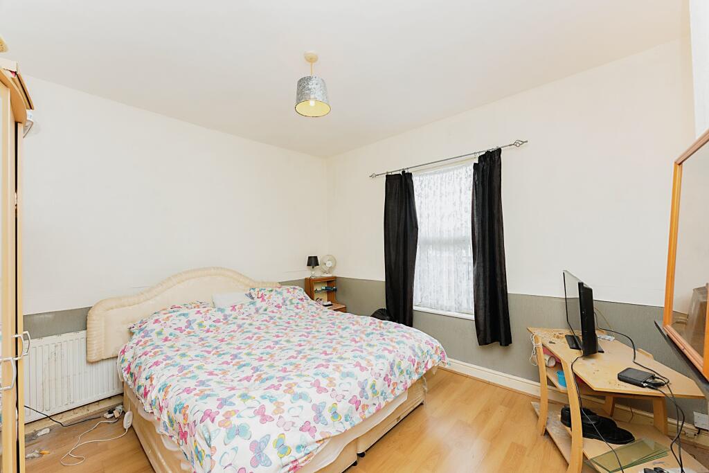 3 bedroom end of terrace house for sale in Vicars Cross Road, Chester, CH3