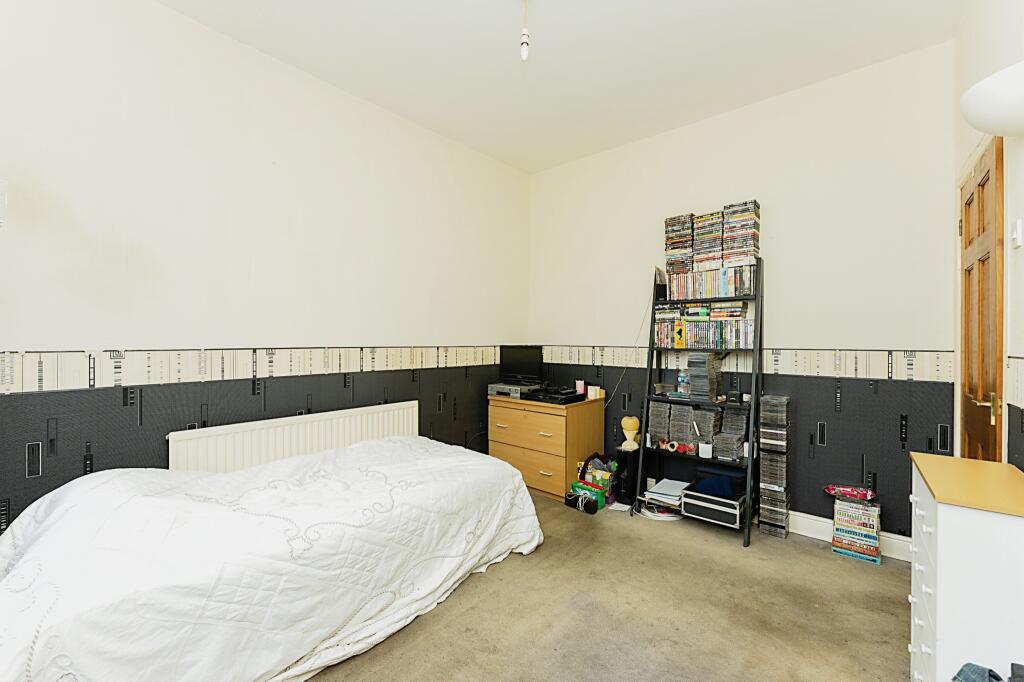 3 bedroom end of terrace house for sale in Vicars Cross Road, Chester, CH3