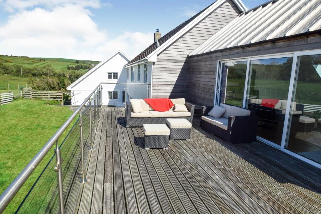 6 bedroom detached house for sale in Cliff Terrace, Aberystwyth, SY23