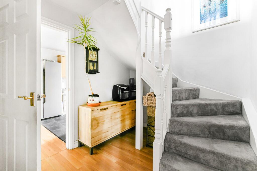 Additional property image - Ivy Walk, Hatfield, AL10