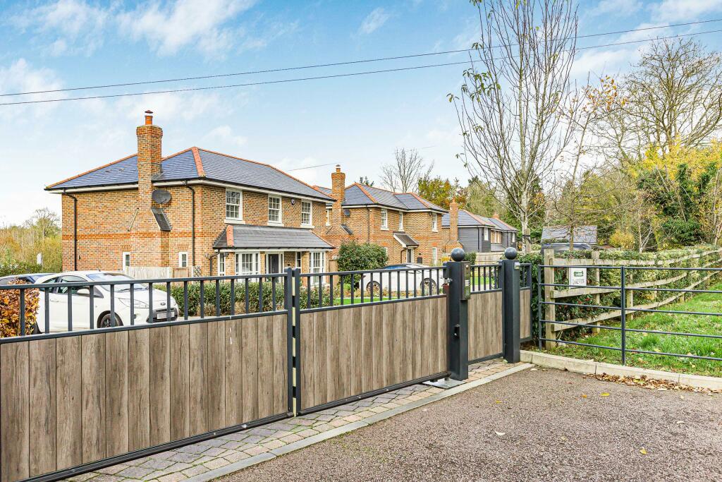 Additional property image - Lake View, Frogmore, AL2