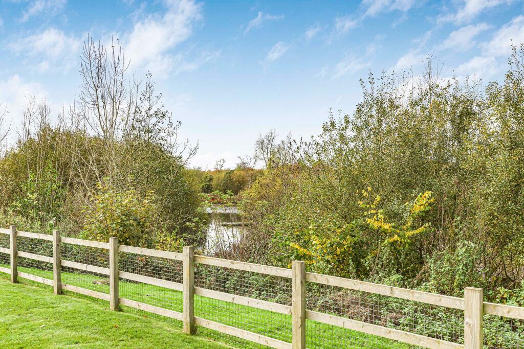 Additional property image - Lake View, Frogmore, AL2